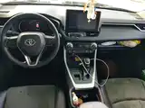 Фото 12 - Toyota RAV4