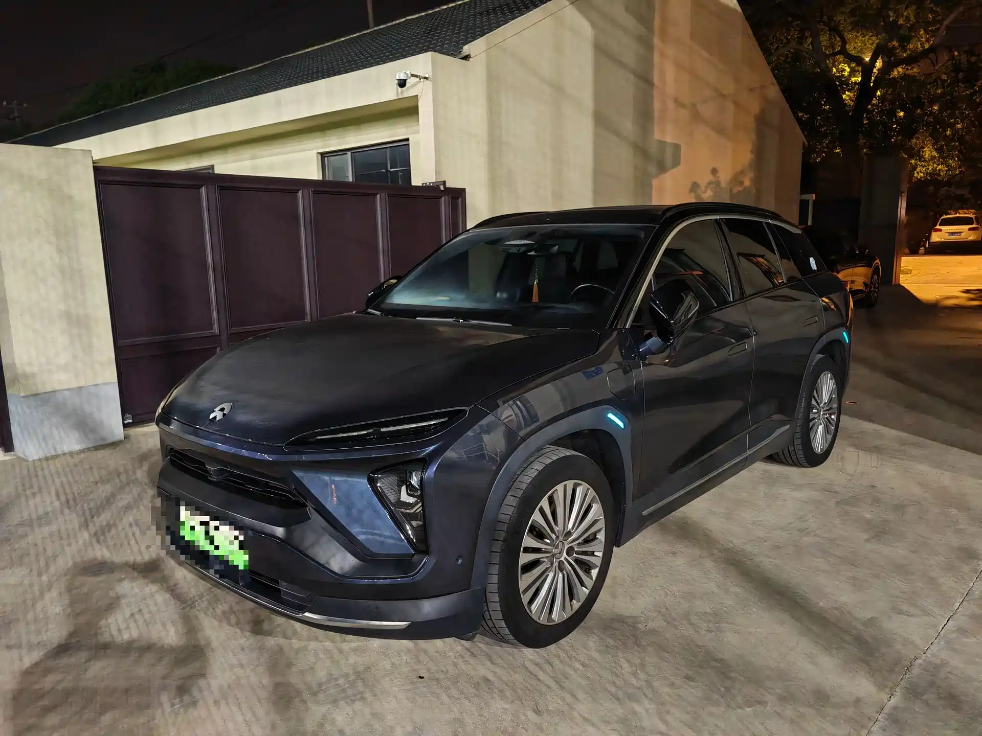 Фото 1 - NIO ES6
