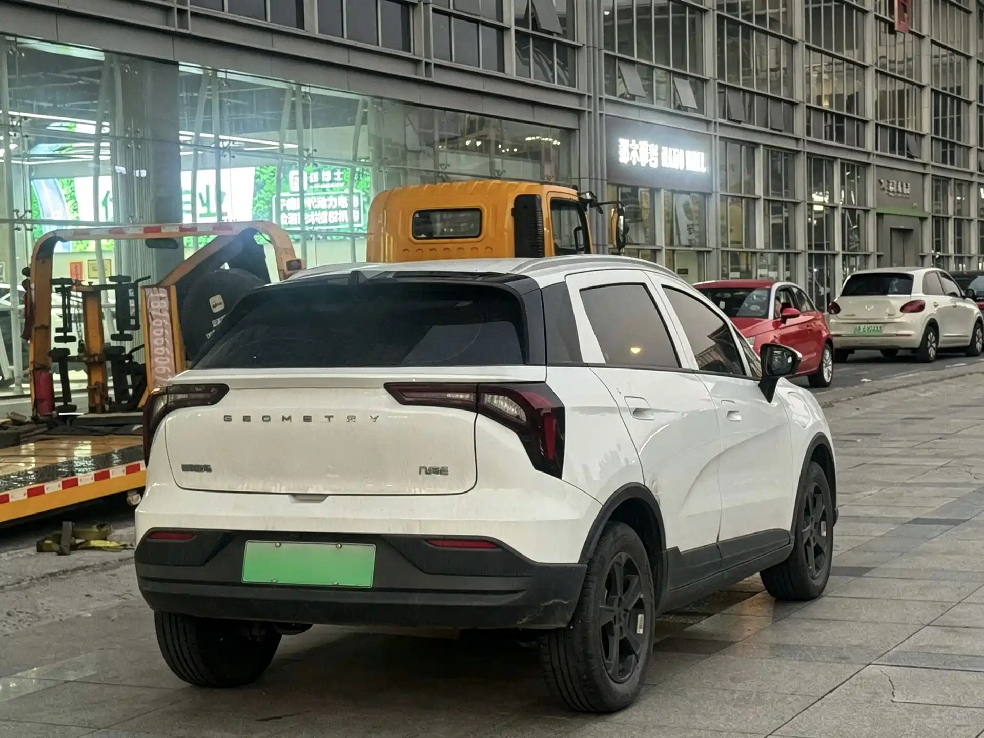 Фото 6 - Geely Geometry E Firefly
