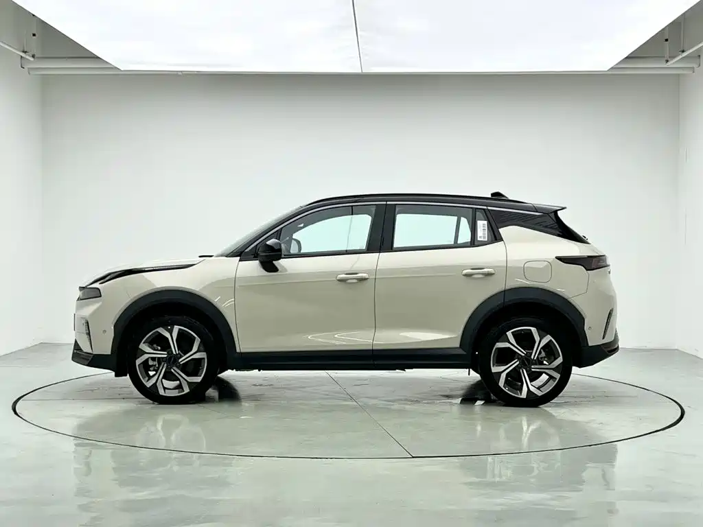 Lynk & Co 06 2024 2025 Renew 1.5T Halo