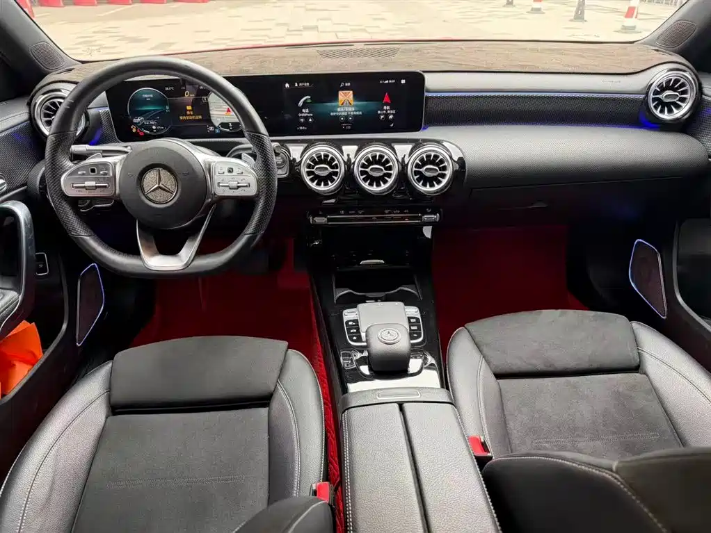 Mercedes-Benz A-Class 2020 A 200 L Sport Sedan фото 4