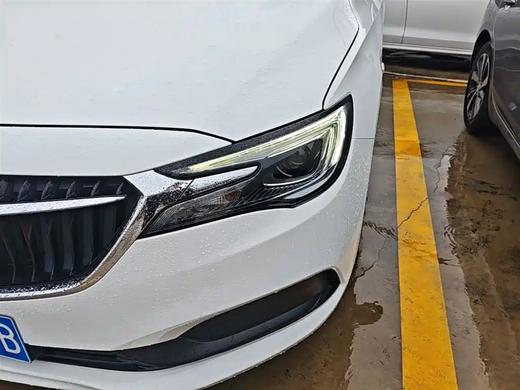Buick GL6 2018 18T 6-Seater Elite фото 23