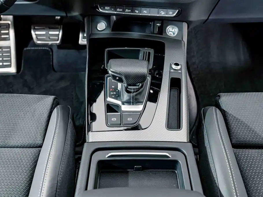 Фото 14 - Audi Q5L Sportback