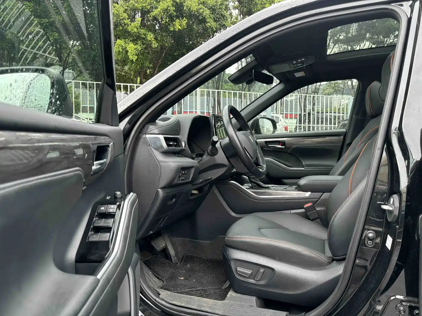 Фото 17 - Toyota Crown Kluger