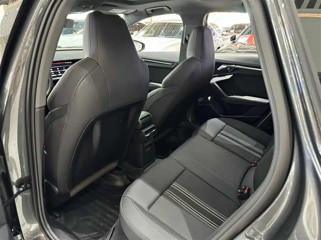 Audi A3 2023 Facelift Sportback 35 TFSI Fashion Sport фото 7