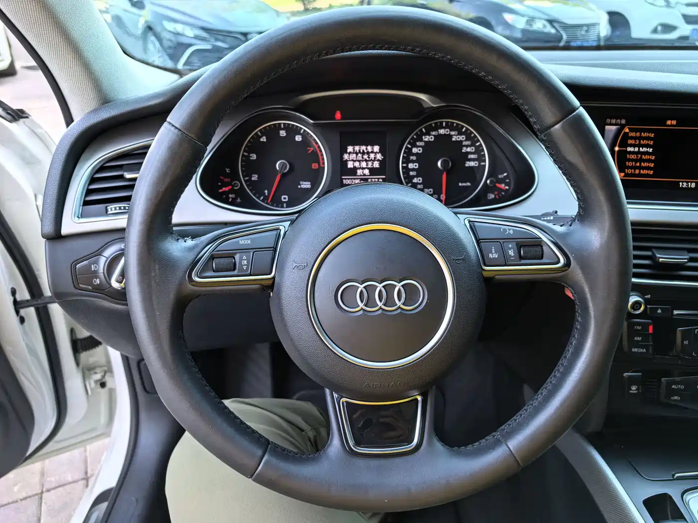 Audi A4L 2013 35 TFSI Automatic Standard фото 10