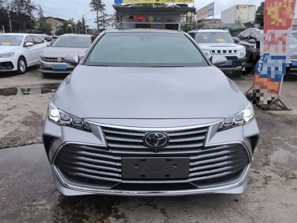 Фото 3 - Toyota Avalon