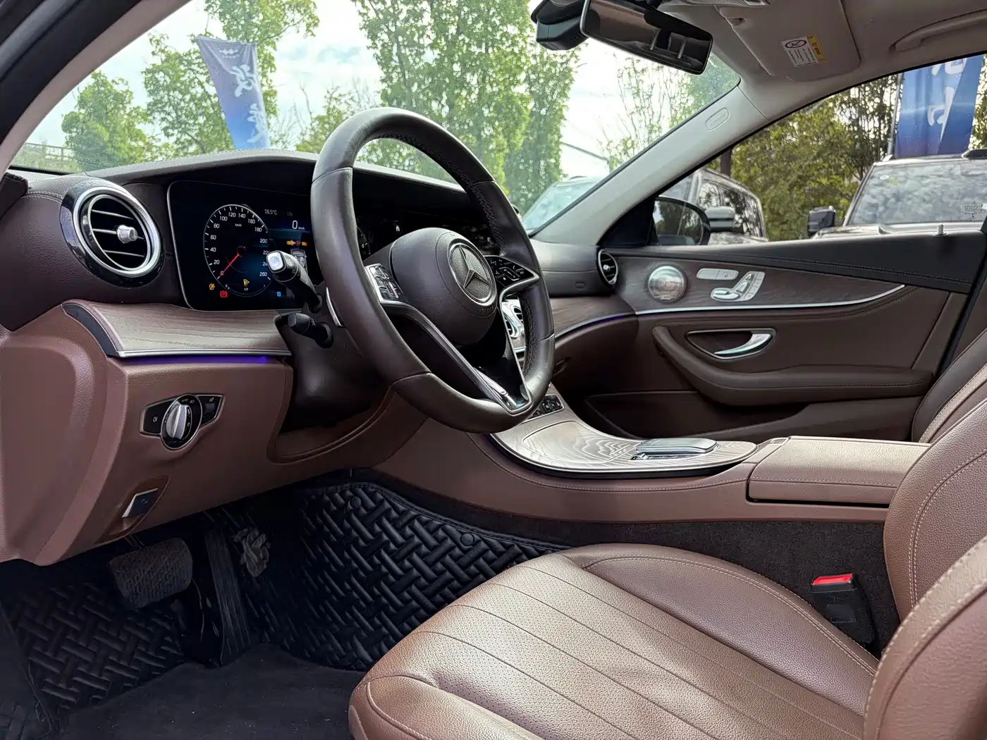 Mercedes-Benz E-Class 2021 E 300 L Fashion фото 10
