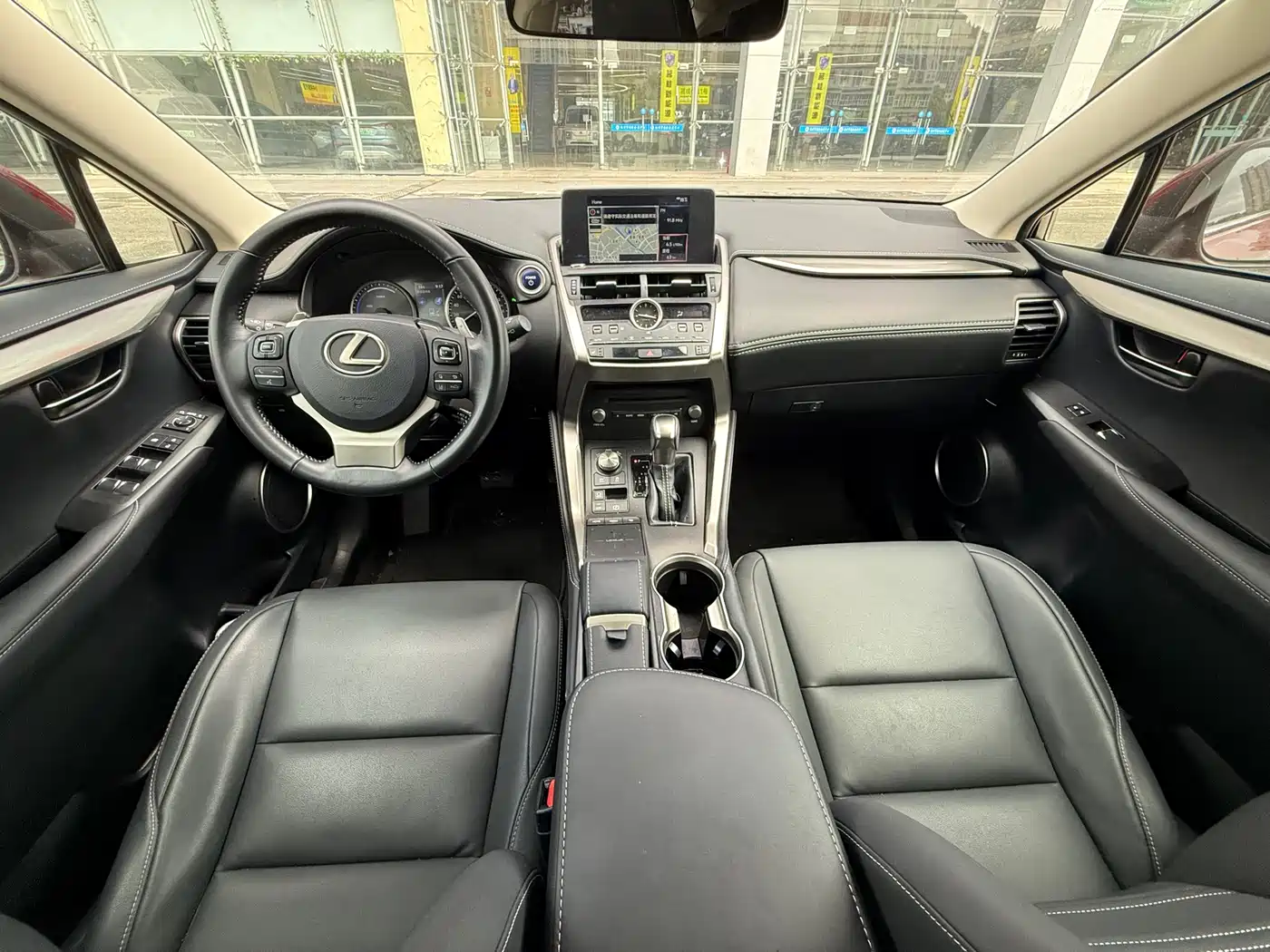 Lexus NX 2020 300h FWD F Sport China V фото 12