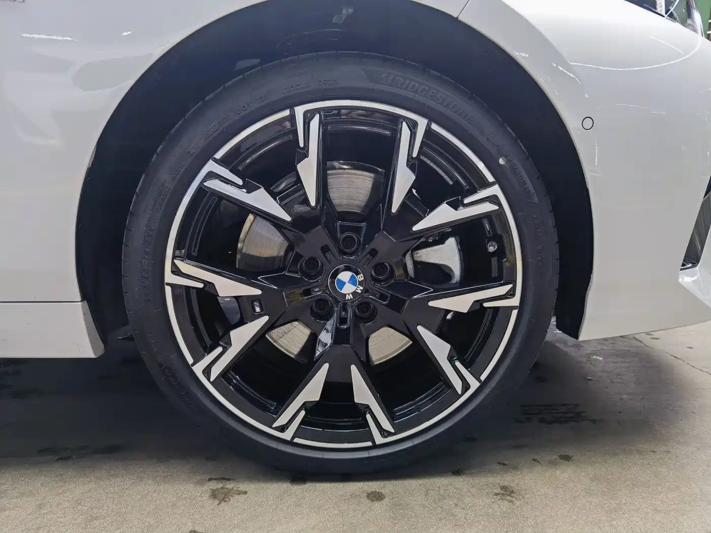 BMW 2 Series 2025 225L M Sport Moonlight Package фото 17