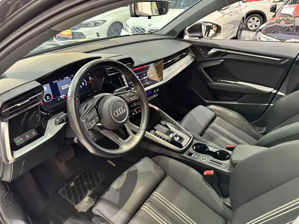 Audi A3 2023 Facelift Sportback 35 TFSI Fashion Sport фото 5