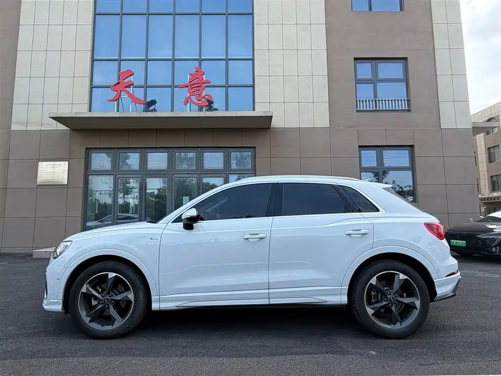 Audi Q3 2022 35 TFSI Fashion Dynamic фото 8