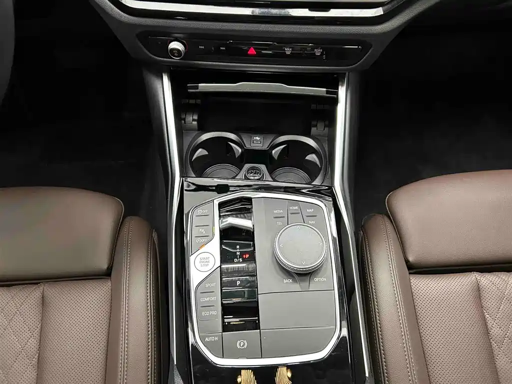 BMW 3 Series 2023 320Li M Sport Package фото 5
