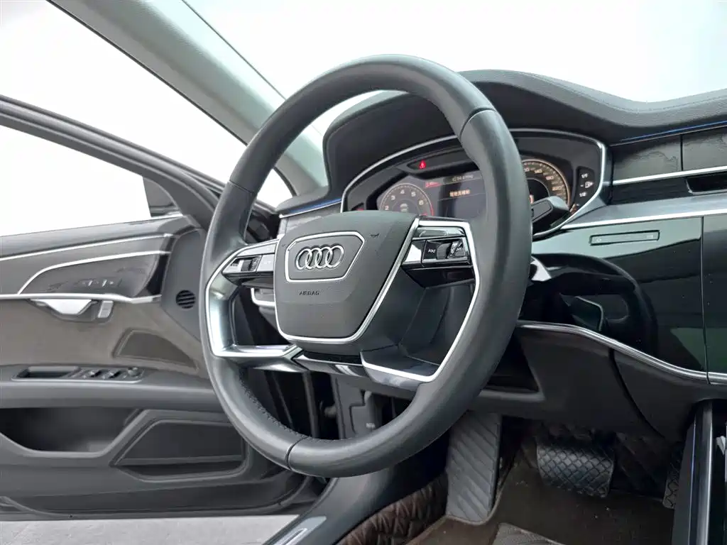 Audi A8 2021 A8L 50 TFSI quattro Comfort фото 12