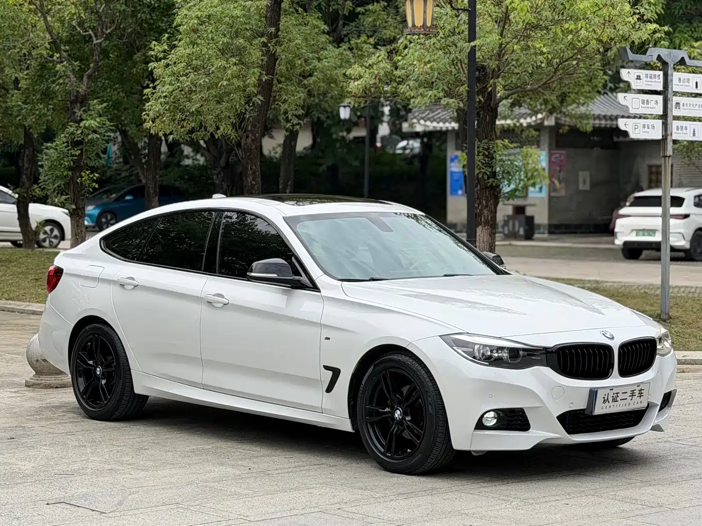 BMW 3 Series GT 2019 320i M Sport Model фото 3