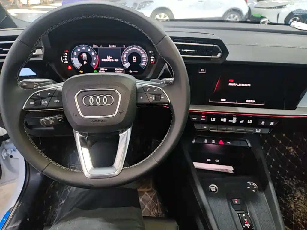 Audi A3 2026 2025 Facelift Sportback 35TFSI Flying Spur Premium