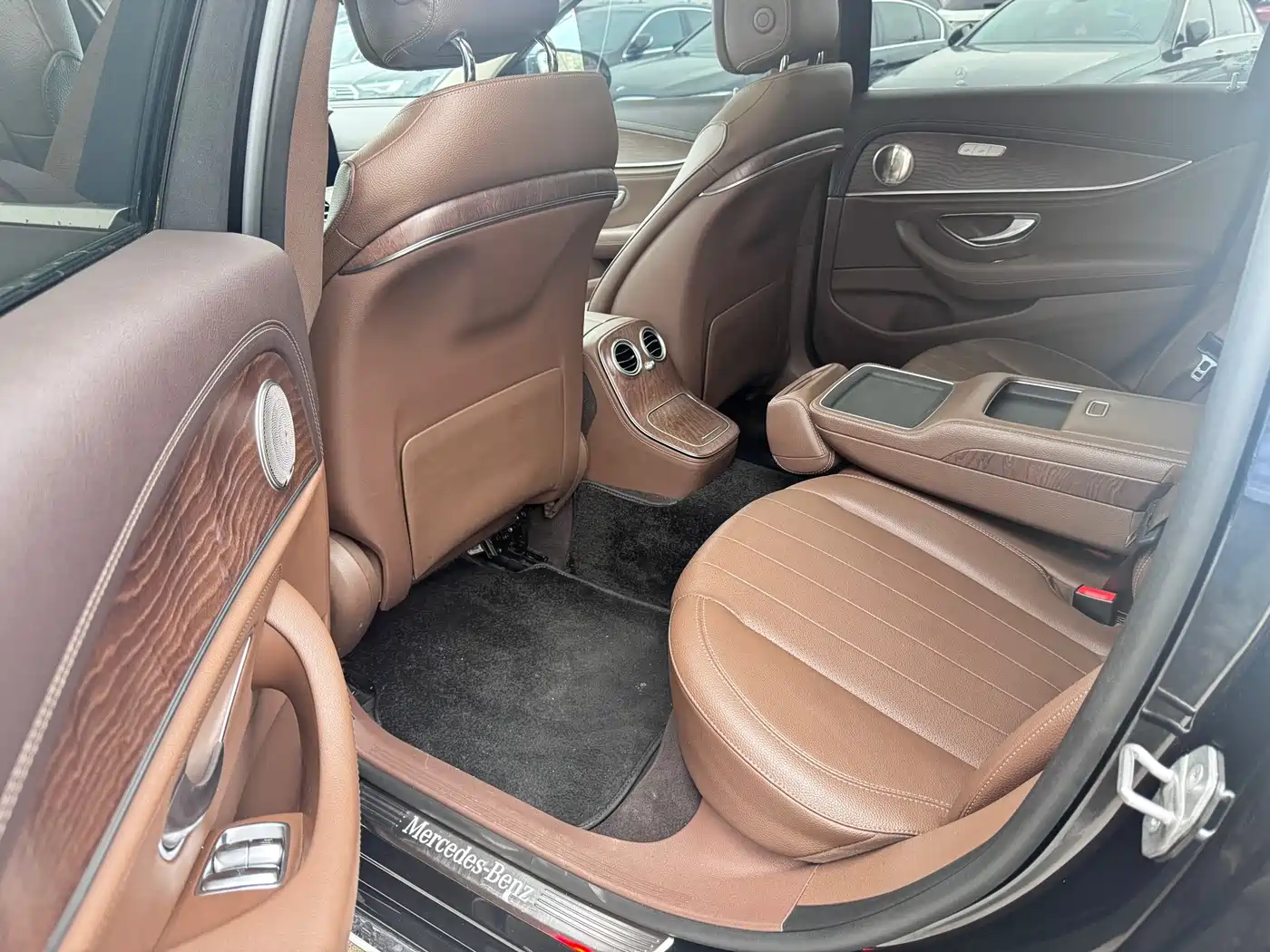 Mercedes-Benz E-Class 2021 E 260 L фото 5