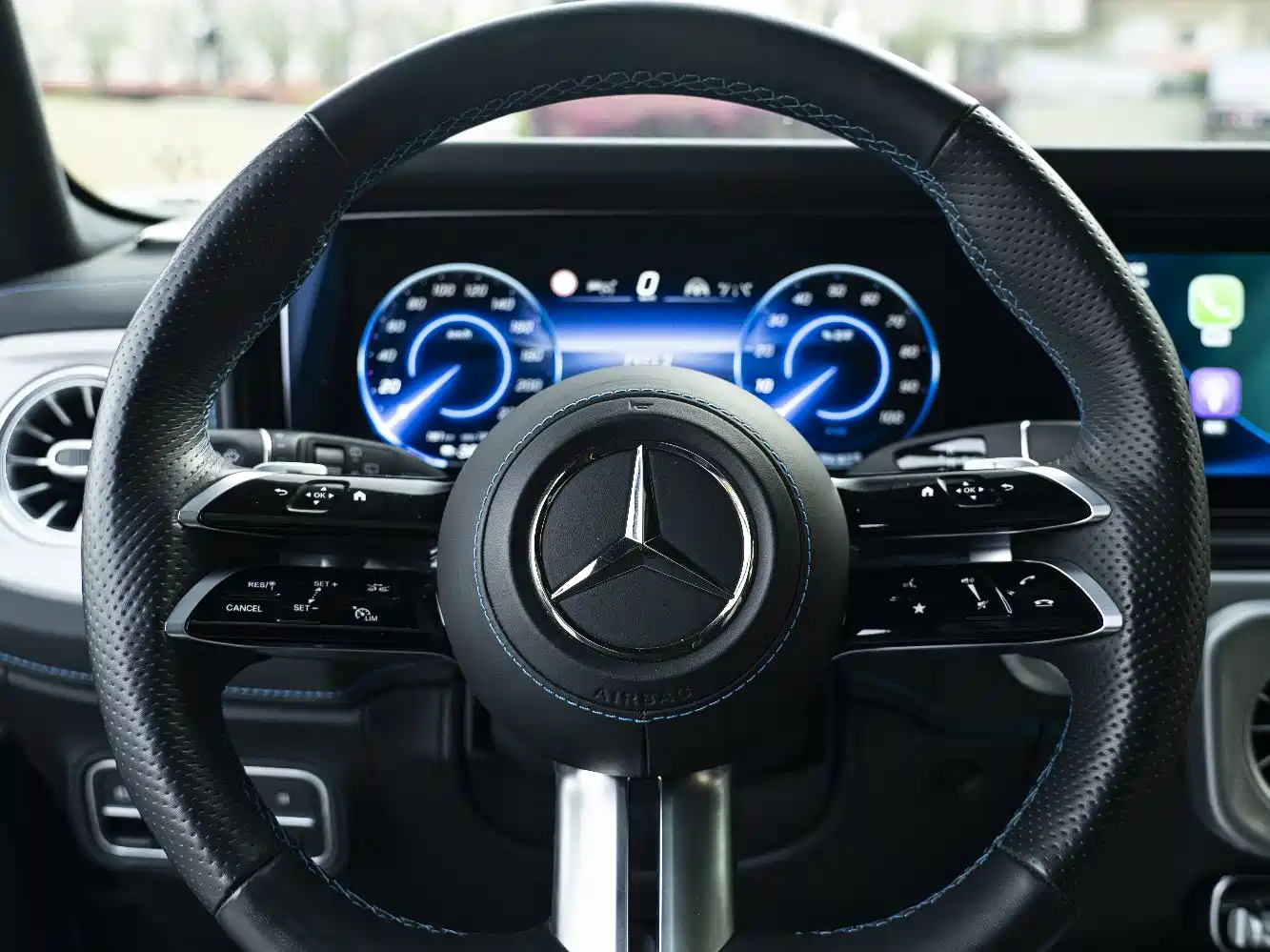 Mercedes-Benz G-Class New Energy 2025 G580 Launch Special Edition фото 8