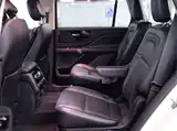 Photo 15 - Lincoln Aviator