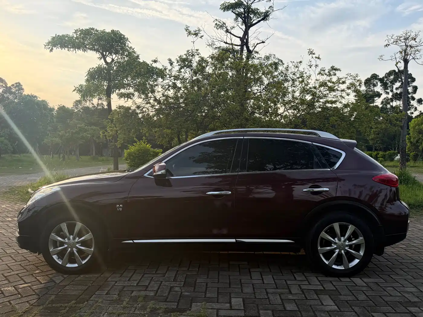 Infiniti QX50 2017 2015 2.5L Comfort Edition