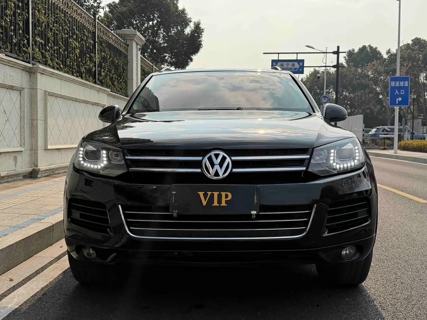 Volkswagen Touareg 2011 3.0TSI Comfort фото 2