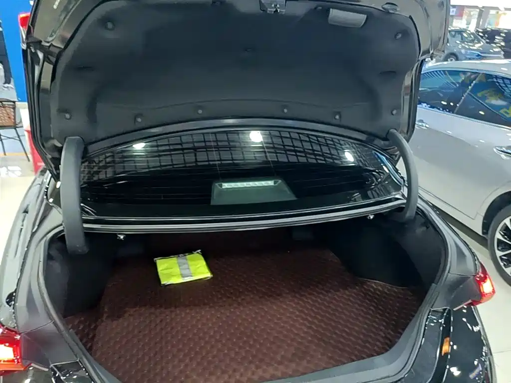 Toyota Avalon 2023 2.0L Premium Selection фото 19