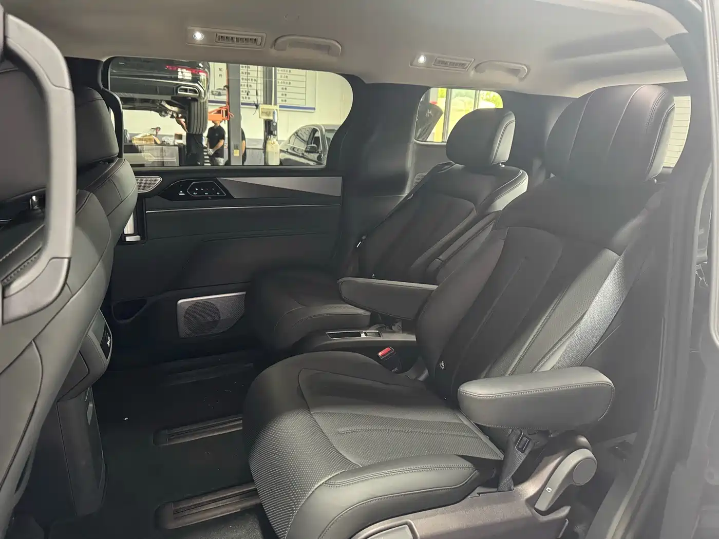 BYD M9 2025 2025 Model 1060 Pilot Edition