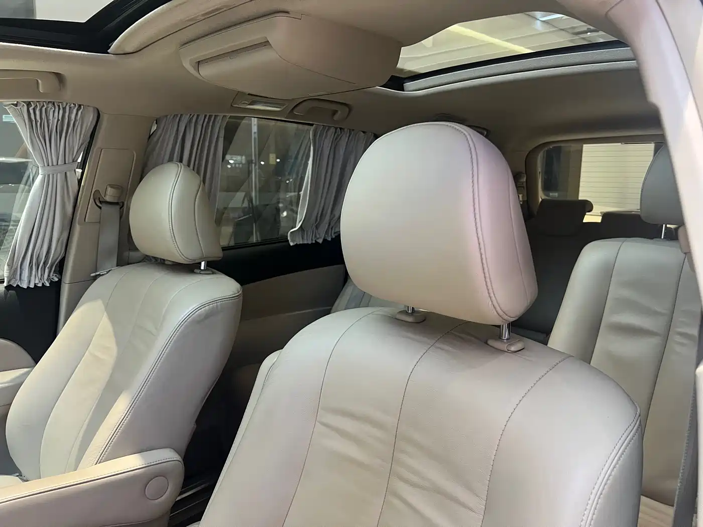 Toyota Previa 2012 2.4L 7-Seater Luxury Edition фото 15