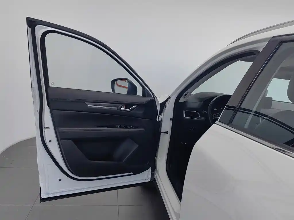Фото 8 - Mazda CX-5