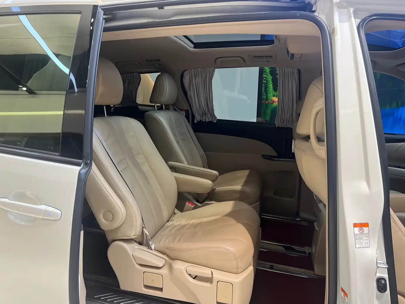 Toyota Previa 2012 2.4L 7-Seater Luxury Edition фото 20