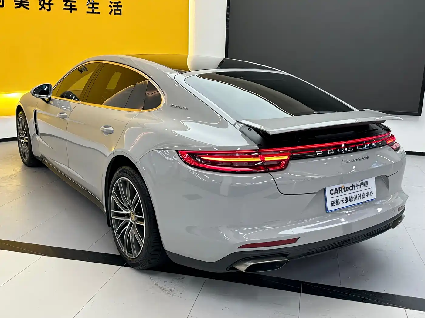 Porsche Panamera 2017 Panamera 4 Executive Long Wheelbase 3.0T фото 6