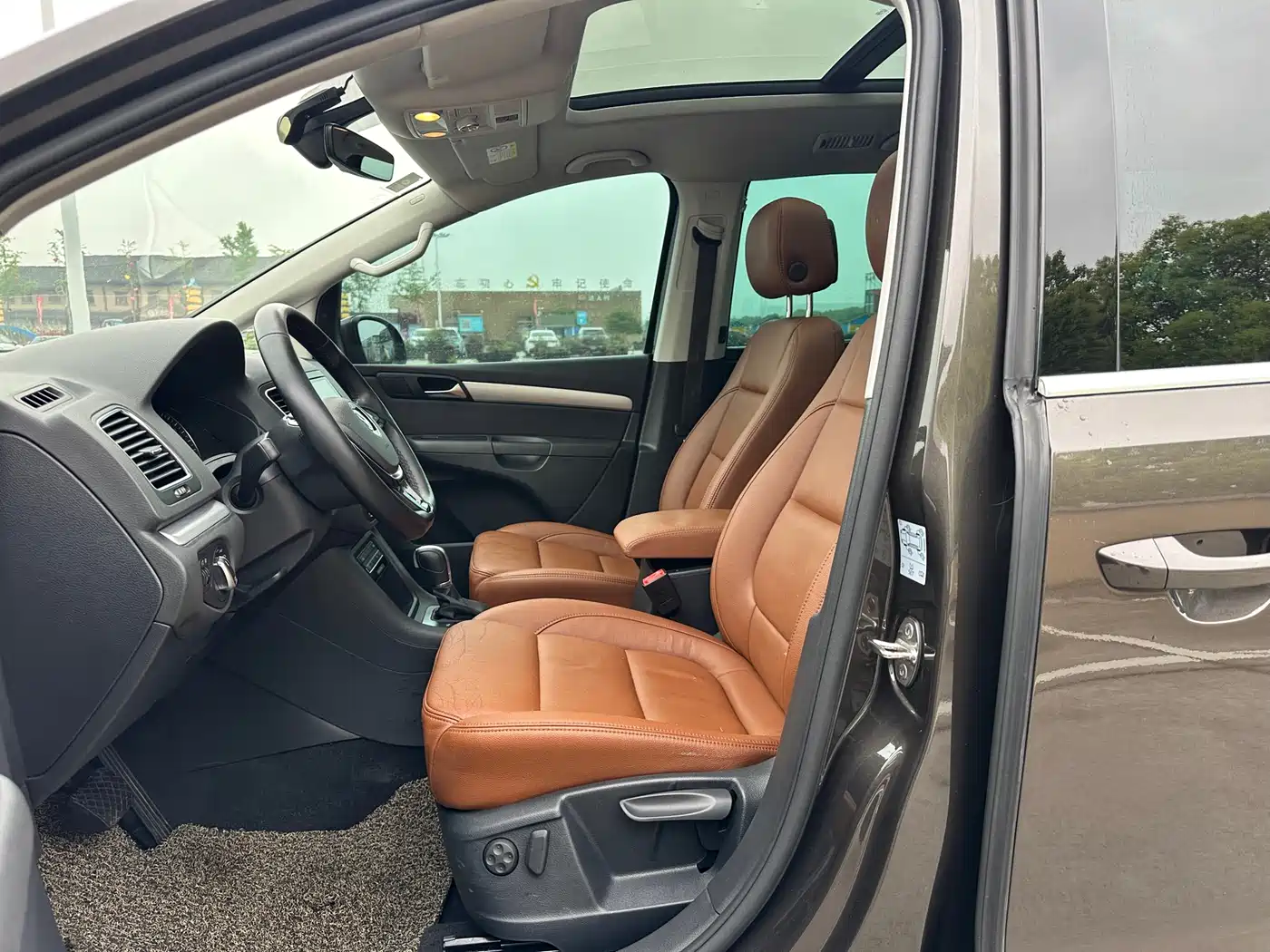 Volkswagen Sharan 2018 380TSI Comfort 7-Seater фото 8