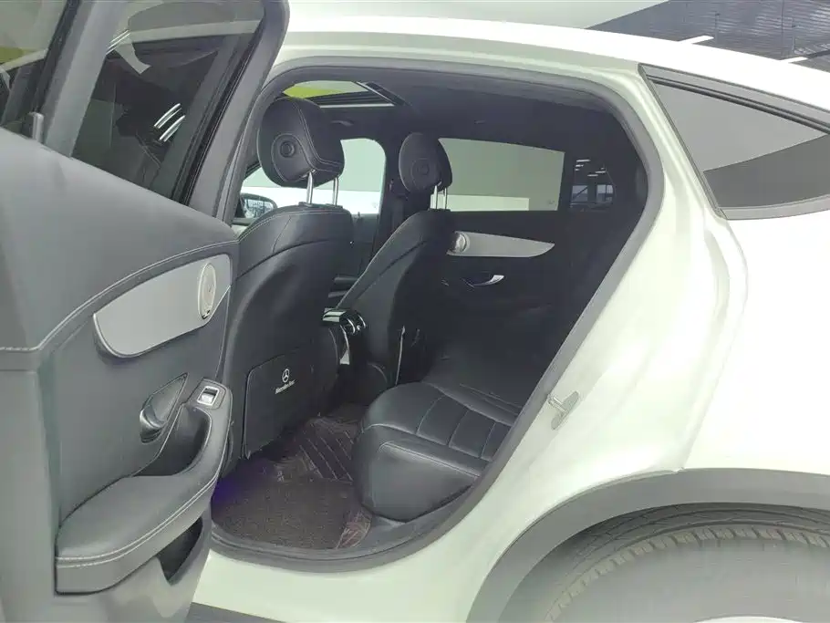 Mercedes-Benz GLC Coupe 2021 2020 GLC 260 4MATIC Coupe SUV