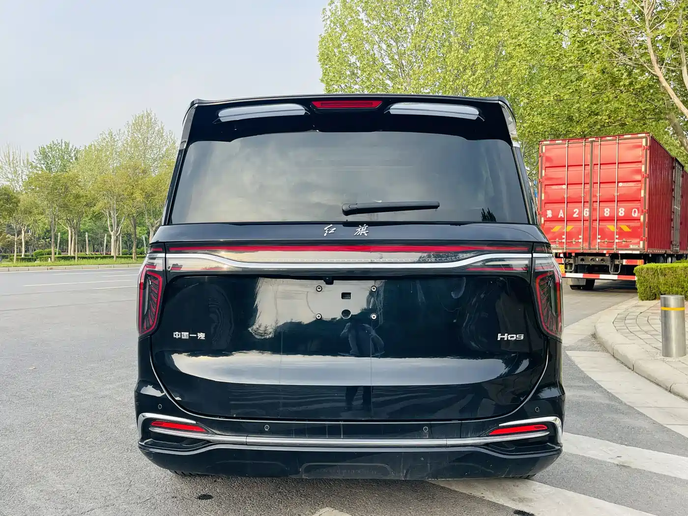 Hongqi HQ9 2023 2.0T Smart Connect Flag Enjoy Edition фото 6