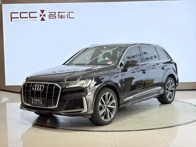 Audi Q7 55 TFSI quattro S line, Спорт