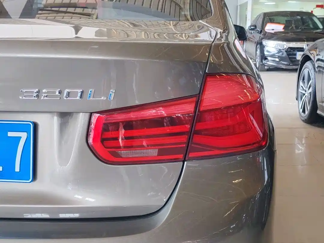 BMW 3 Series 2018 320Li Fashion Style фото 11