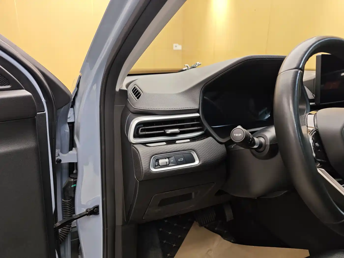 GEELY AUTOMOBILE EMGRAND