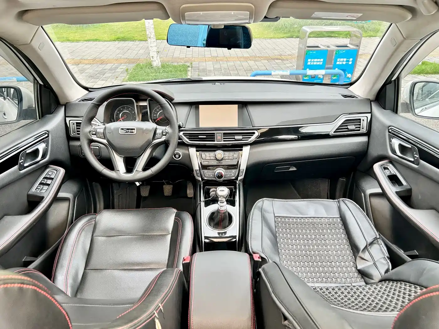 Zotye Damai X5 2016 2015 1.5T Manual Premium (China IV)