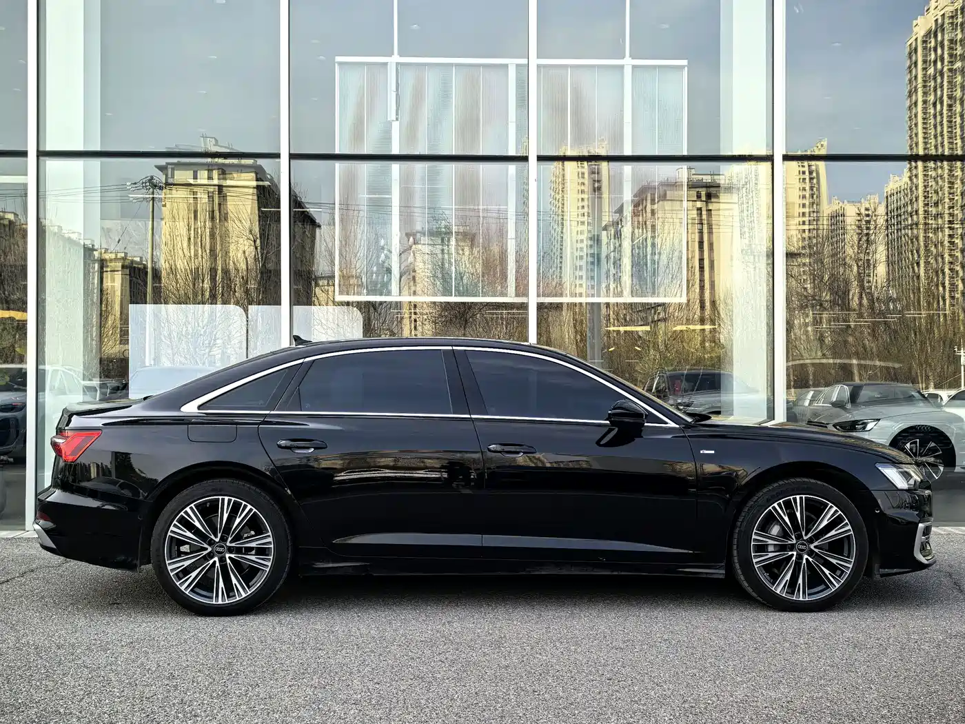 Audi A6L 2024 45 TFSI quattro Premium Dynamic фото 2