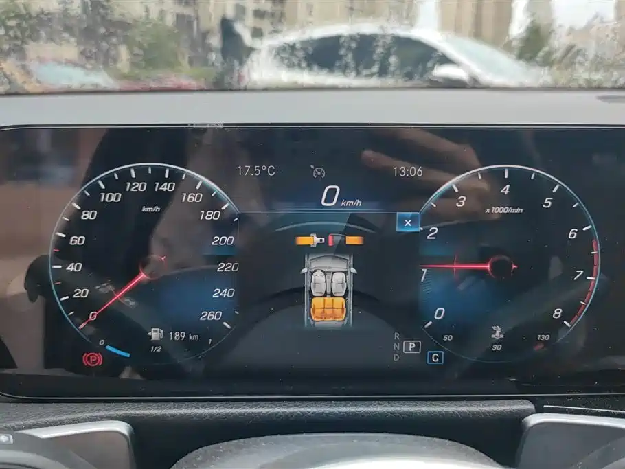 Mercedes-Benz GLB 2021 GLB 200 Dynamic фото 14