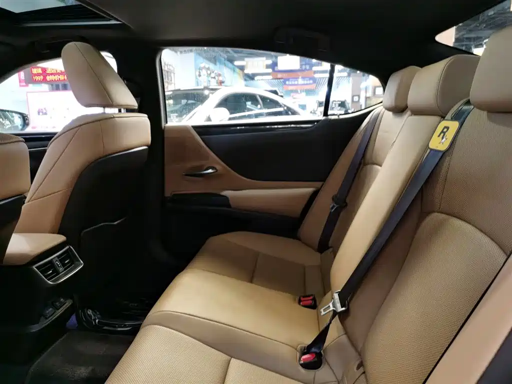 Lexus ES 2018 200 Excellence Edition China V фото 8