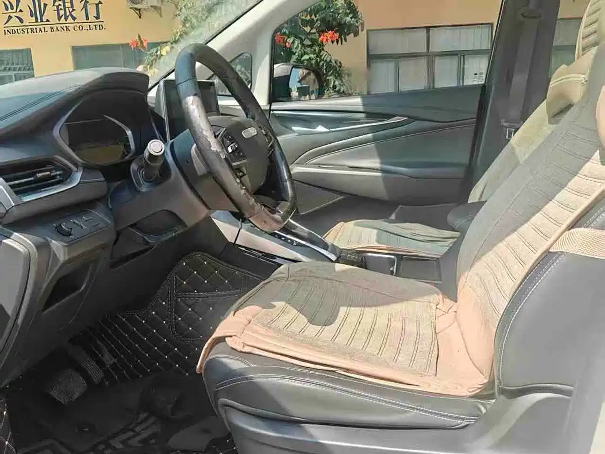 SAIC Maxus Maxus G50 2019 1.5T First Edition Automatic Luxury 6-Seater фото 4