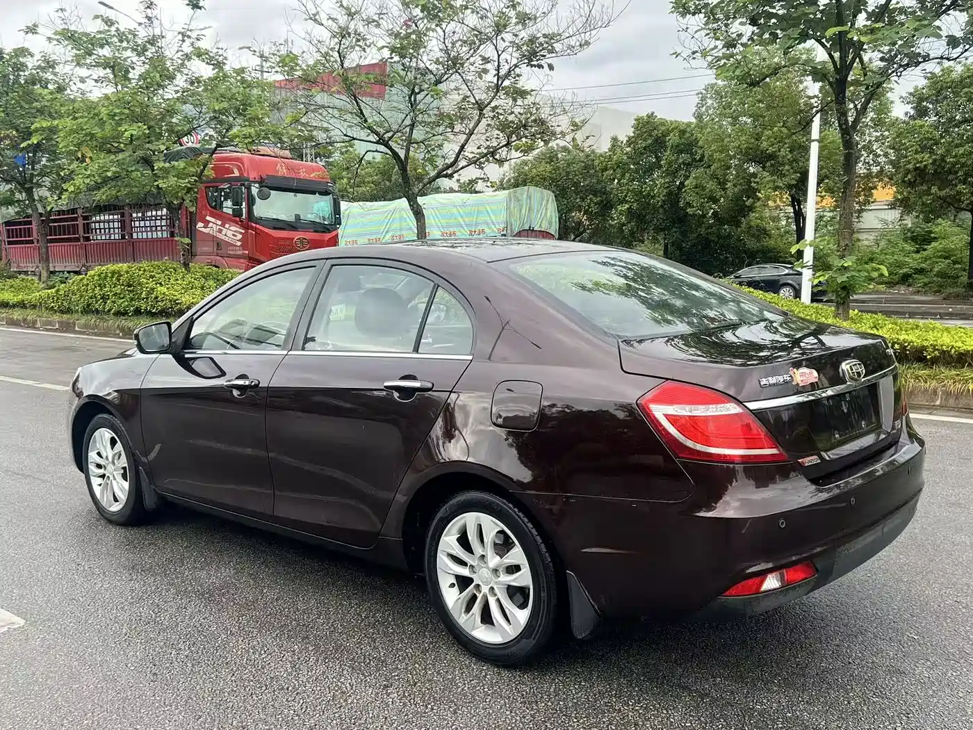 Geely Emgrand 2015 2015 Sedan 1.3T CVT Upward Edition