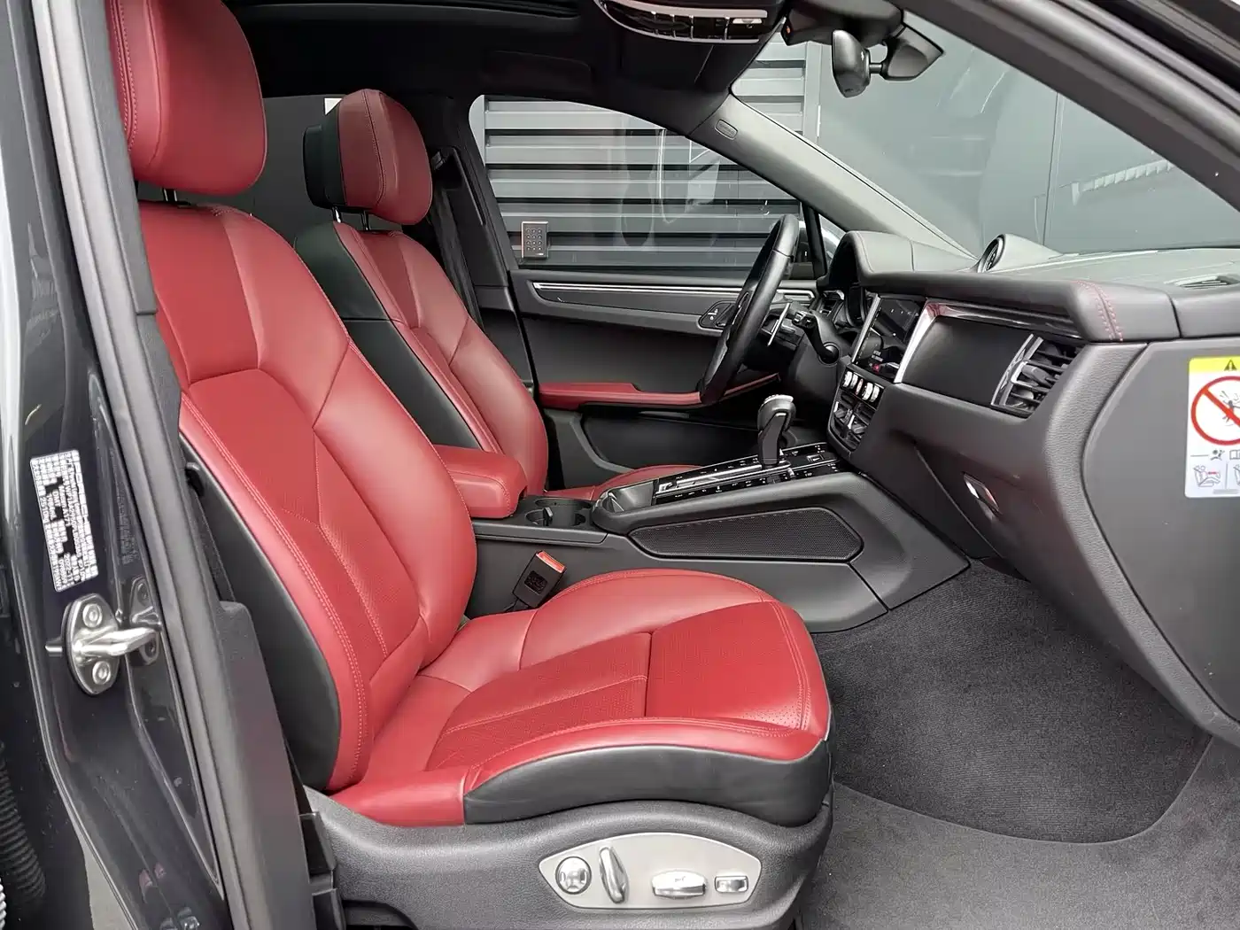 Porsche Macan 2023 Macan 2.0T фото 15