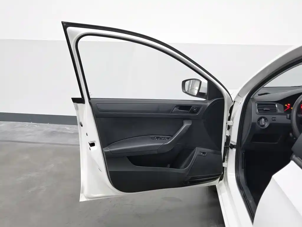 Photo 8 - Volkswagen Santana