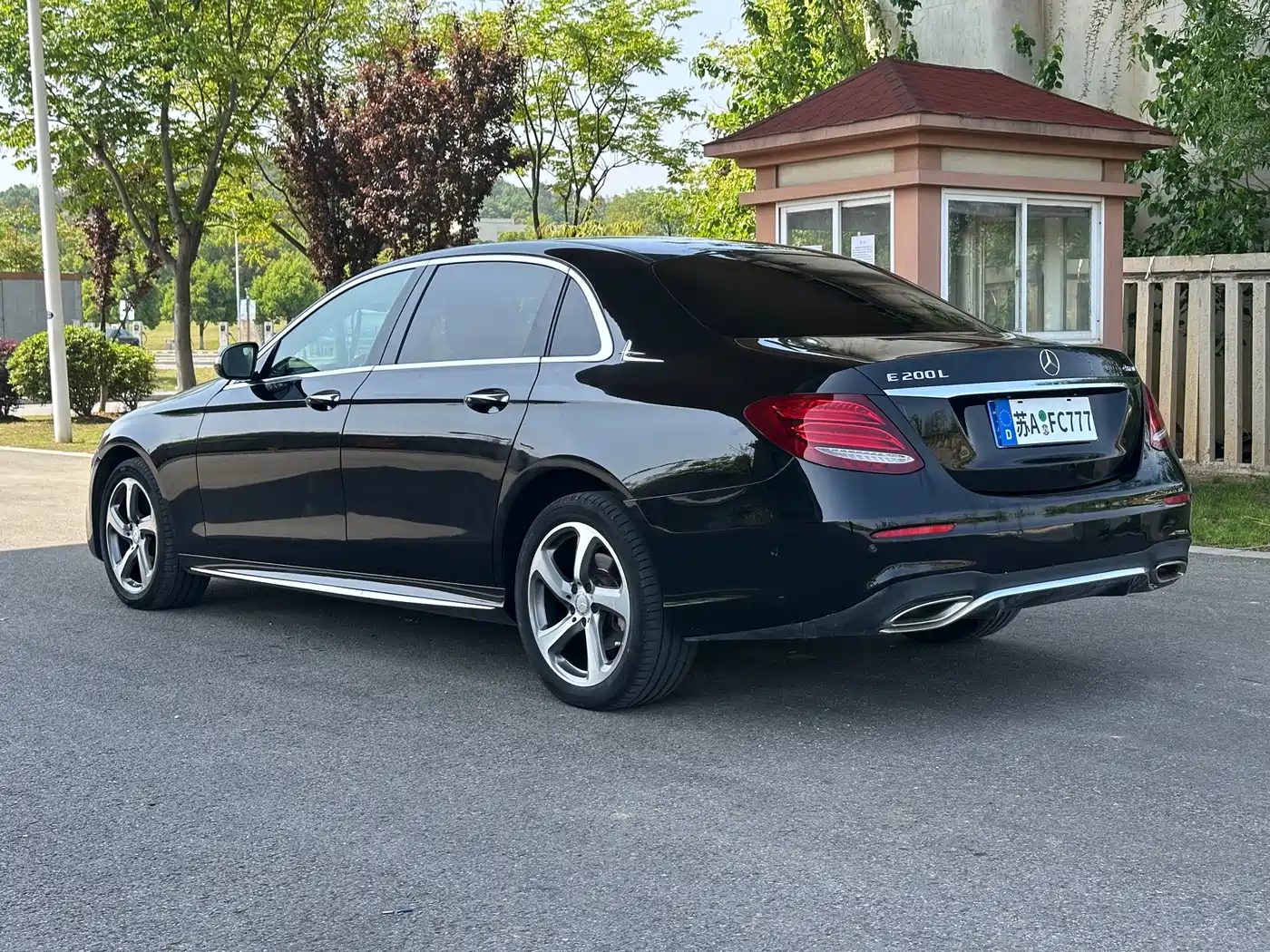 Mercedes-Benz E-Class 2017 E 200 L 4MATIC фото 19
