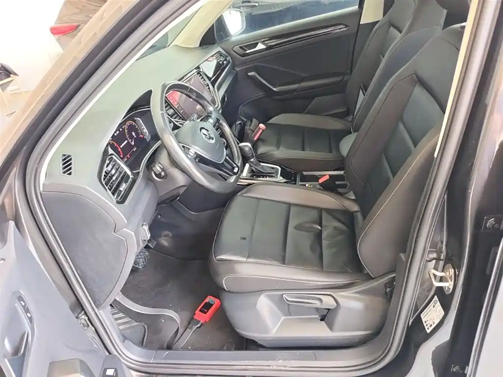 Volkswagen T-ROC 2021 280TSI DSG 2WD Comfort Connected фото 15