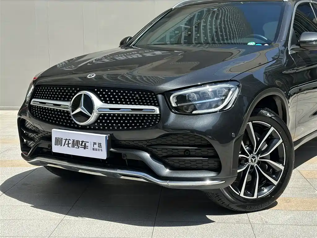 MERCEDES-BENZ GLC