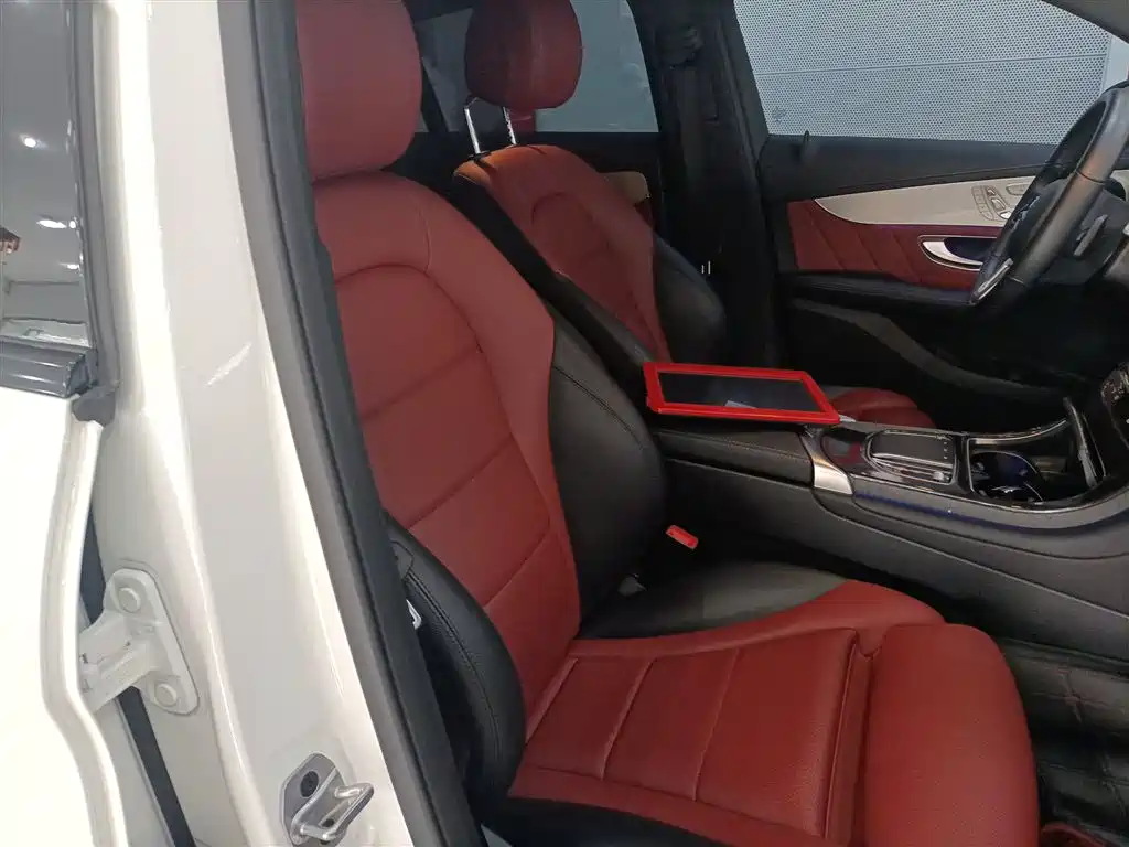 Mercedes-Benz GLC Coupe 2021 GLC 260 4MATIC Coupe SUV фото 20