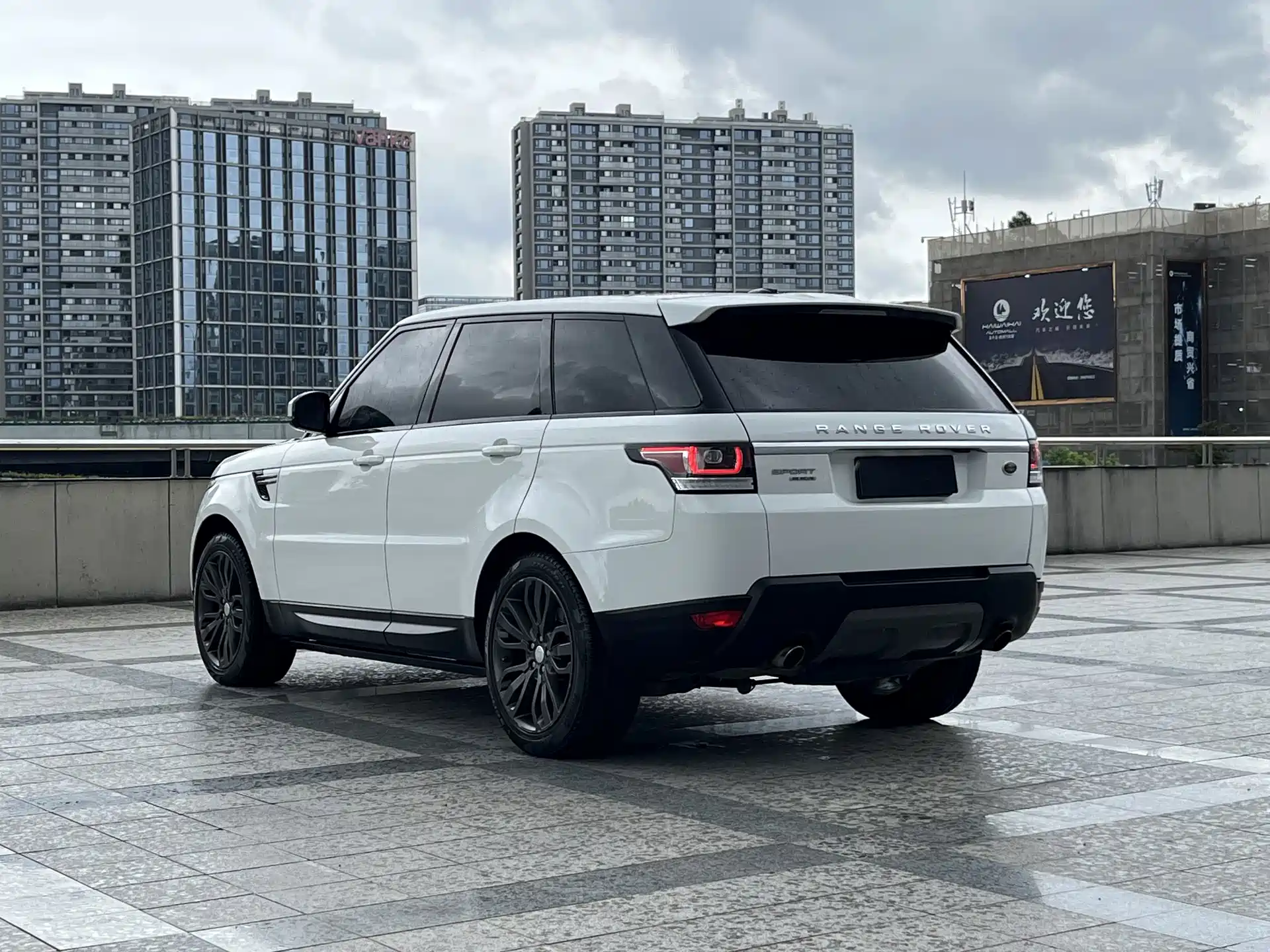 Фото 15 - Land Rover Range Rover Sport